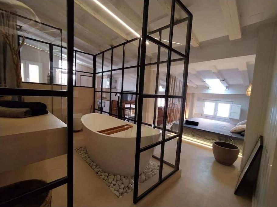 Estudio Cama King * Valencia